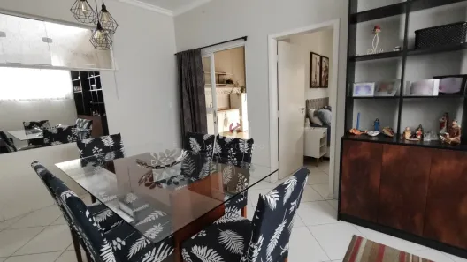 Sobrado com 4 Quartos para alugar, 279m² no Vila das Jabuticabeiras, Taubaté