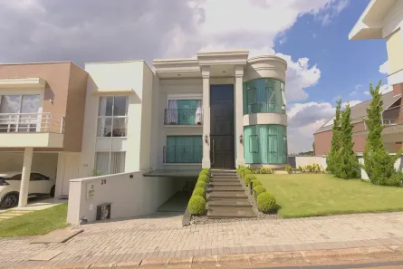 Casa de Condomínio com 3 Quartos para alugar, 286m² no Santa Quitéria, Curitiba