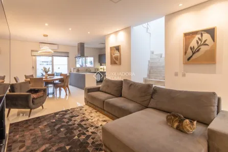 Casa de Condomínio com 4 Quartos à venda, 221m² no Hípica, Porto Alegre