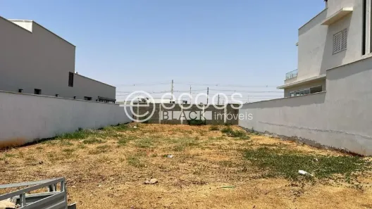 Lote/Terreno à venda, 438m² no Jardim Inconfidência, Uberlândia