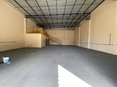 Galpão/Depósito/Armazém para alugar, 350m² no Parque 10 de Novembro, Manaus