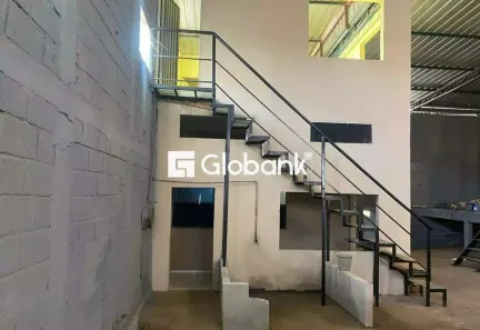 Galpão/Depósito/Armazém à venda, 400m² no Alto da Boa Vista, Montes Claros