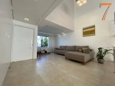 Casa com 3 Quartos à venda, 317m² no Coqueiros, Florianópolis