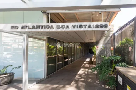 Sala Comercial para alugar, 553m² no Independência, Porto Alegre
