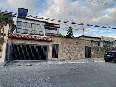 Casa com 4 Quartos à venda, 351m² no Farolândia, Aracaju