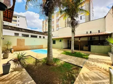 Casa com 3 Quartos à venda, 260m² no Santa Amélia, Belo Horizonte