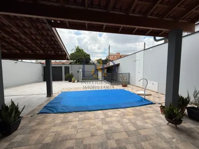 Casa com 3 Quartos à venda, 195m² no Jardim 8 de Abril, Araras