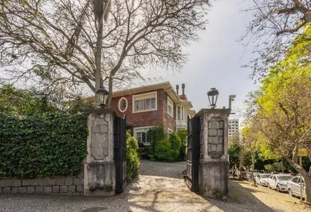 Casa com 5 Quartos para alugar, 720m² no Três Figueiras, Porto Alegre