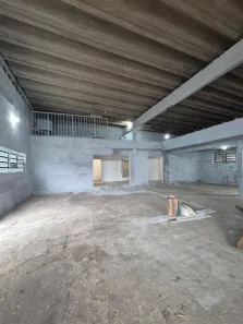 Galpão/Depósito/Armazém para alugar, 700m² no Vila São Benedito, São José dos Campos