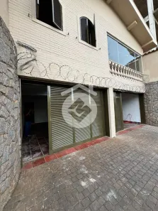 Casa com 3 Quartos para alugar, 241m² no Tabajaras, Uberlândia