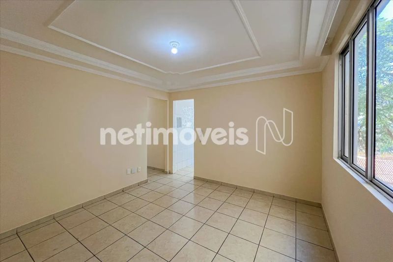 Apartamento com 3 quartos — Santa Terezinha, Belo Horizonte