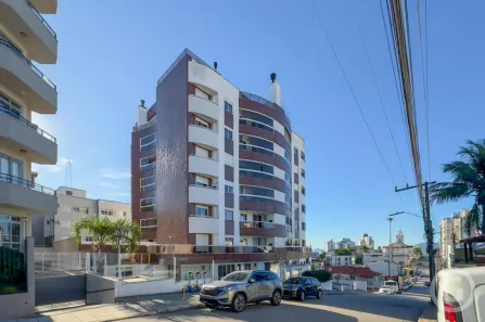 Apartamento com 3 Quartos para alugar, 107m² no Estreito, Florianópolis