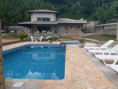 Fazenda/Sítio com 4 Quartos à venda, 700m² no Parque Iramaia, Campo Limpo Paulista