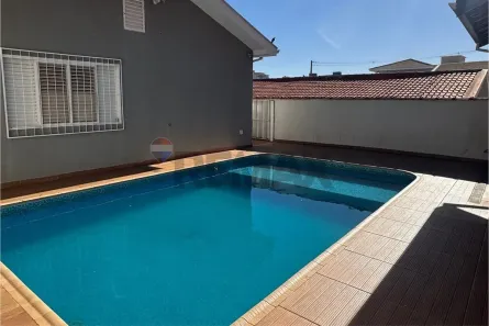 Sobrado com 3 Quartos à venda, 242m² no Jardim Santana, Franca
