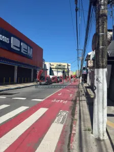 Sala Comercial à venda, 600m² no Centro, Caraguatatuba