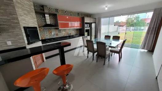 Casa com 1 Quarto à venda, 70m² no Vila Nova, Joinville