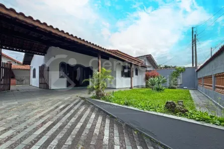 Casa com 3 Quartos à venda, 183m² no Balneario Arpoador, Peruíbe