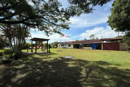 Fazenda/Sítio com 2 Quartos à venda, 183m² no Boa Vista dos Silva, Bragança Paulista