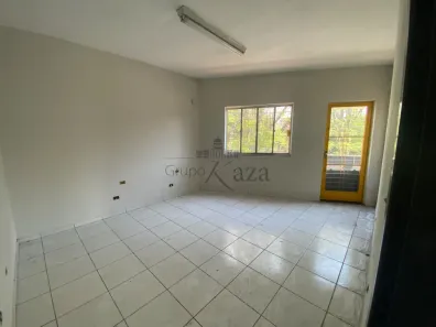 Sala Comercial para alugar, 209m² no Centro, Jacareí