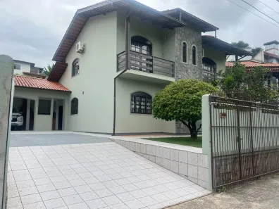 Casa com 4 Quartos à venda, 260m² no Pantanal, Florianópolis