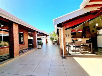 Casa com 3 Quartos à venda, 240m² no Parque Novo Mundo, Americana