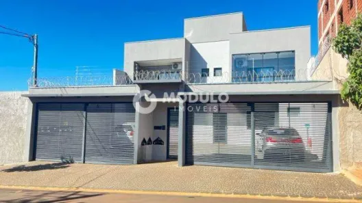 Apartamento com 3 Quartos para alugar, 90m² no Aclimação, Uberlândia