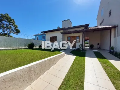 Casa com 2 Quartos para alugar, 112m² no Fazenda Santo Antônio, São José