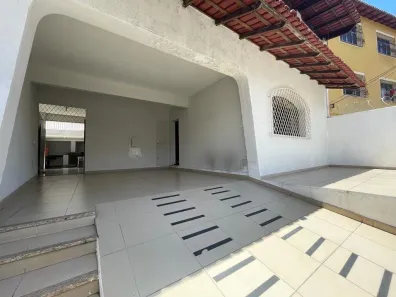 Sobrado com 5 Quartos à venda, 390m² no Jucutuquara, Vitória