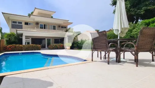 Casa de Condomínio com 4 Quartos à venda, 310m² no Itaipu, Niterói