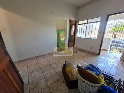 Casa com 2 Quartos à venda, 55m² no Leblon, Uberaba