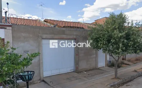 Casa com 2 Quartos à venda, 70m² no Loteamento Novo Jaraguá, Montes Claros