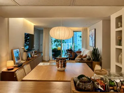 Apartamento com 2 Quartos para alugar, 104m² no Jardim das Acácias, São Paulo