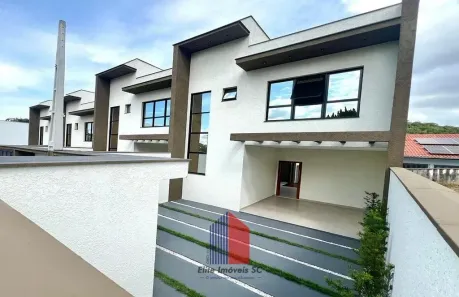 Sobrado com 3 Quartos à venda, 117m² no Glória, Joinville