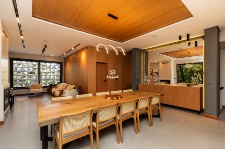 Casa de Condomínio com 5 Quartos para alugar, 575m² no Campo Comprido, Curitiba