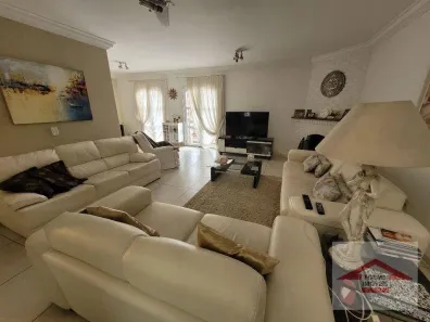 Casa com 4 Quartos para venda ou aluguel, 228m² no Jardim Messina, Jundiaí