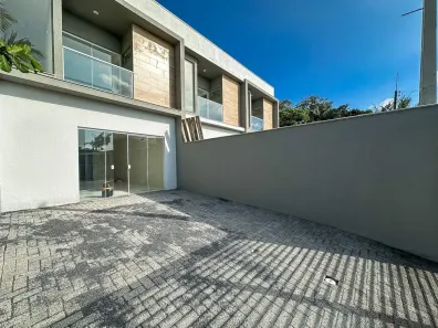 Sobrado com 2 Quartos à venda, 82m² no Itacolomi, Balneário Piçarras