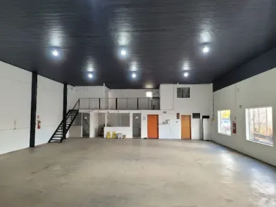 Galpão/Depósito/Armazém para alugar, 324m² no Parque São Geraldo, Uberaba