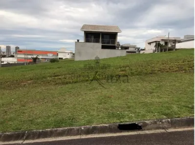 à venda, 250m² no Condomínio Residencial Fogaça, Jacareí