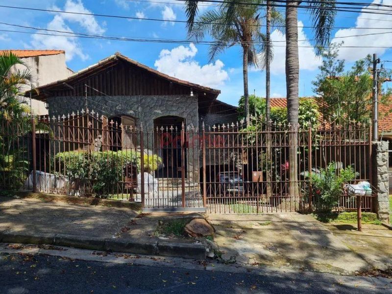 Casa com 4 quartos — Santa Amélia, Belo Horizonte