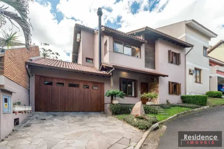 Sobrado com 4 Quartos à venda, 260m² no Cavalhada, Porto Alegre