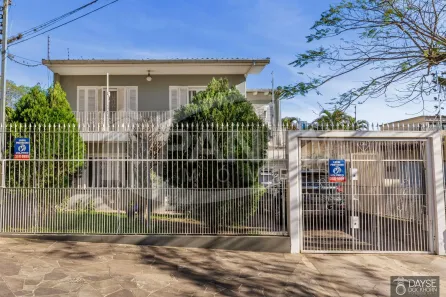 Casa com 3 Quartos à venda, 325m² no São Sebastião, Porto Alegre