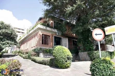 Casa com 4 Quartos à venda, 243m² no Petrópolis, Porto Alegre