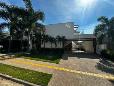 Casa com 4 Quartos à venda, 265m² no Jardins Verona, Goiânia