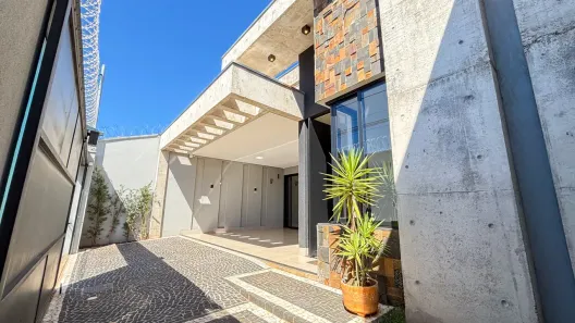 Casa com 3 Quartos à venda, 175m² no Granada, Uberlândia