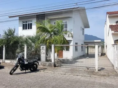 Casa com 4 Quartos à venda, 244m² no Centro, Palhoça