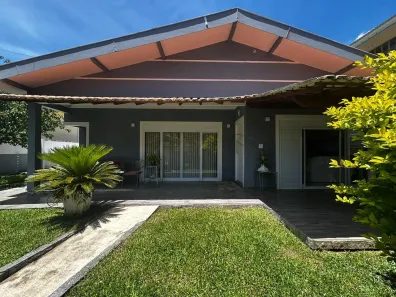 Casa com 3 Quartos à venda, 260m² no Mosela, Petrópolis