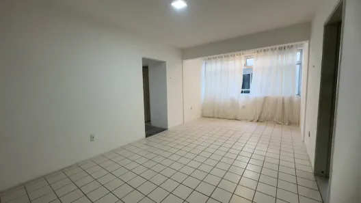 Apartamento com 2 Quartos para alugar, 70m² no Boa Viagem, Recife