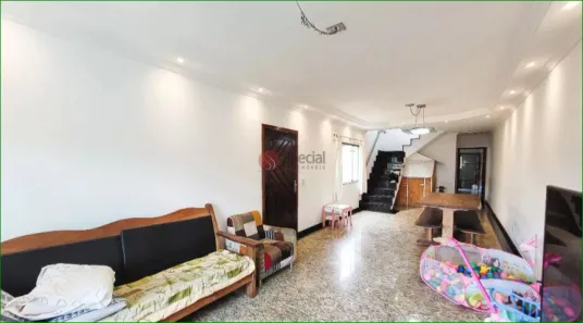 Sobrado com 3 Quartos à venda, 264m² no Jardim Textil, São Paulo