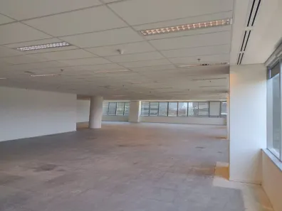 Ponto Comercial para alugar, 961m² no Várzea de Baixo, São Paulo