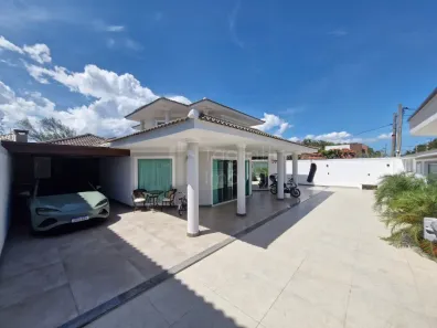 Casa com 3 Quartos à venda, 283m² no Pontinha, Araruama
